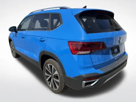 More photos of 2022 Volkswagen Taos 1.5T SE at Dream Work Automotive, NC