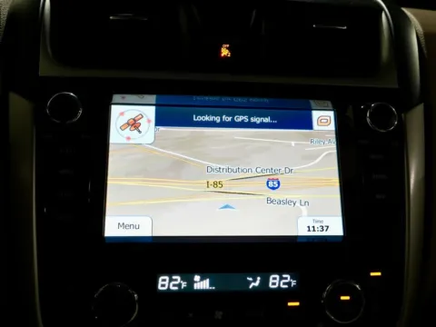 More photos of 2016 Nissan Altima 2.5 SV at Dream Work Automotive, NC