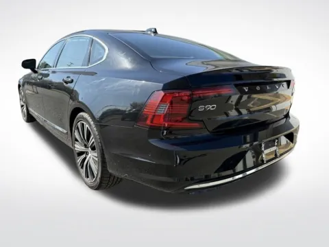 More photos of 2023 Volvo S90 B6 Plus at Dream Work Automotive, NC