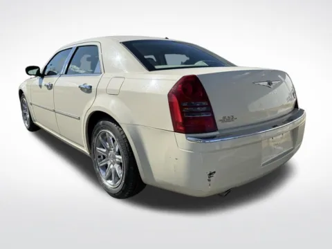 More photos of 2006 Chrysler 300C at Dream Work Automotive, NC