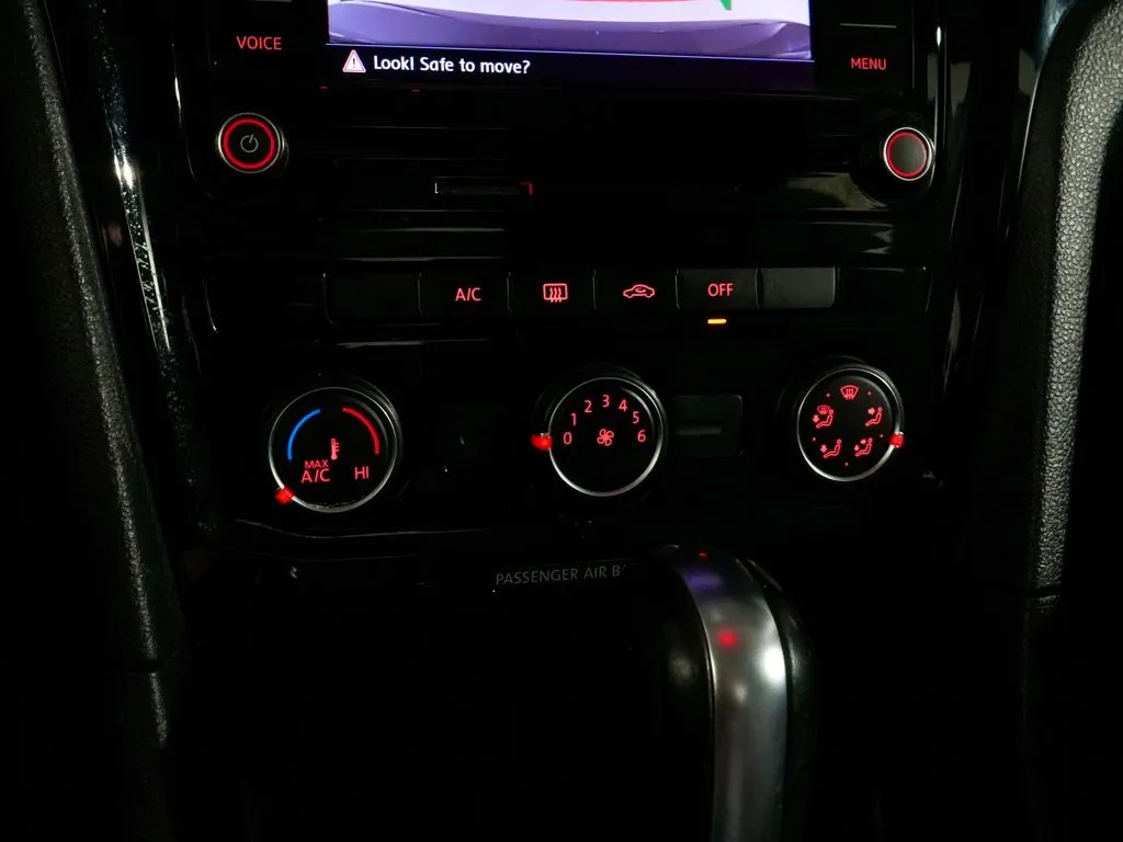 2021 Volkswagen Passat S - Photo 19