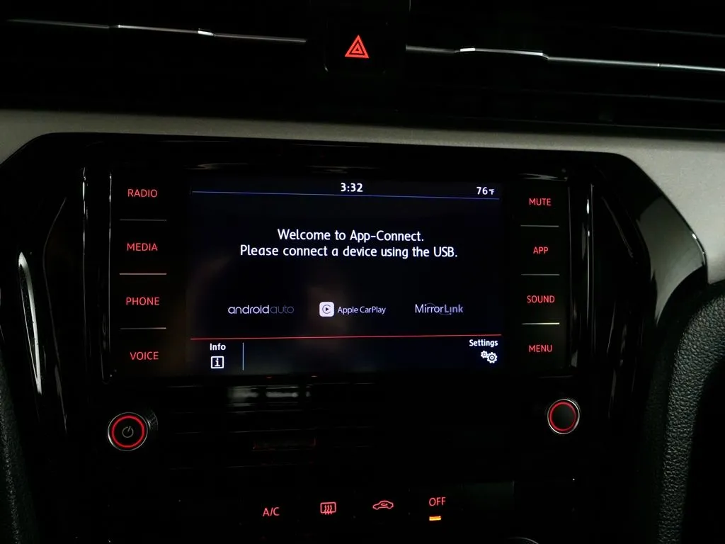 2021 Volkswagen Passat S - Photo 16