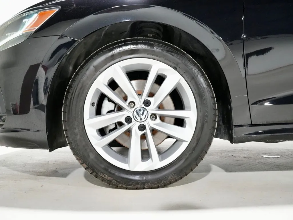 2021 Volkswagen Passat S - Photo 29