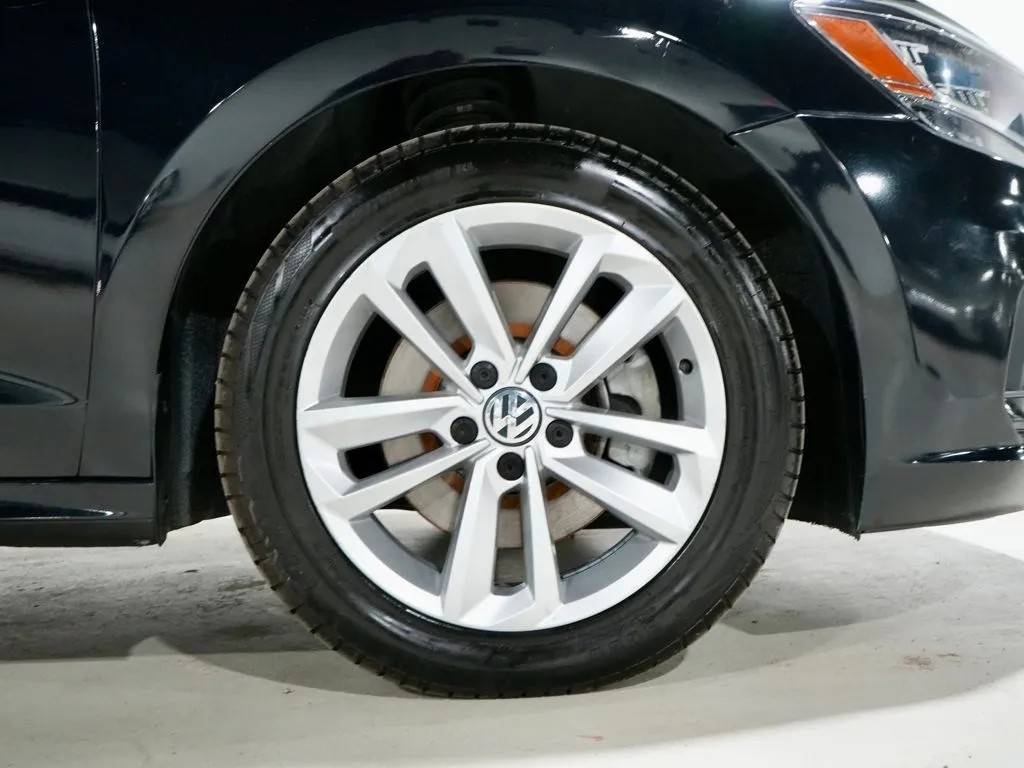 2021 Volkswagen Passat S - Photo 31