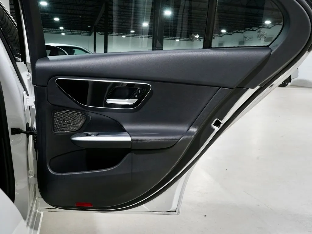 2025 Mercedes-Benz C-Class Sedan C 300 - Photo 31