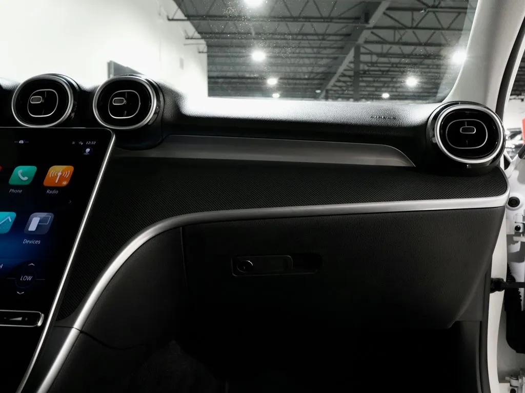 2025 Mercedes-Benz C-Class Sedan C 300 - Photo 25