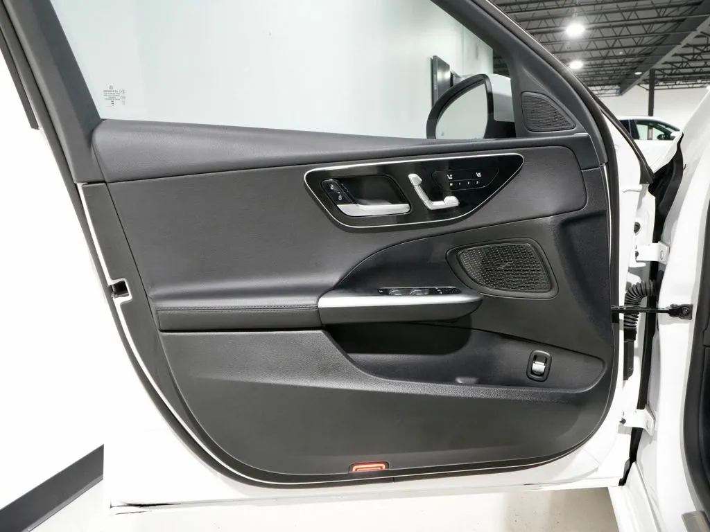 2025 Mercedes-Benz C-Class Sedan C 300 - Photo 13