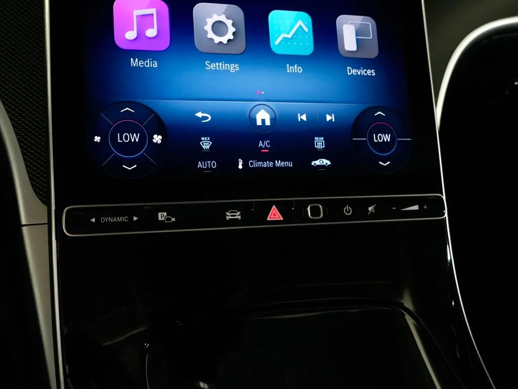 2025 Mercedes-Benz C-Class Sedan C 300 - Photo 20