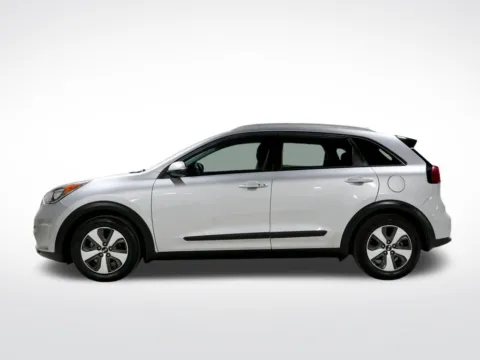 More photos of 2017 Kia Niro LX at Dream Work Automotive, NC