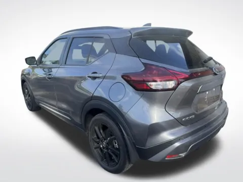 More photos of 2021 Nissan Kicks SR at Dream Work Automotive, NC