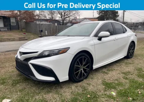 White 2021 Toyota Camry SE for sale in Charlotte, NC