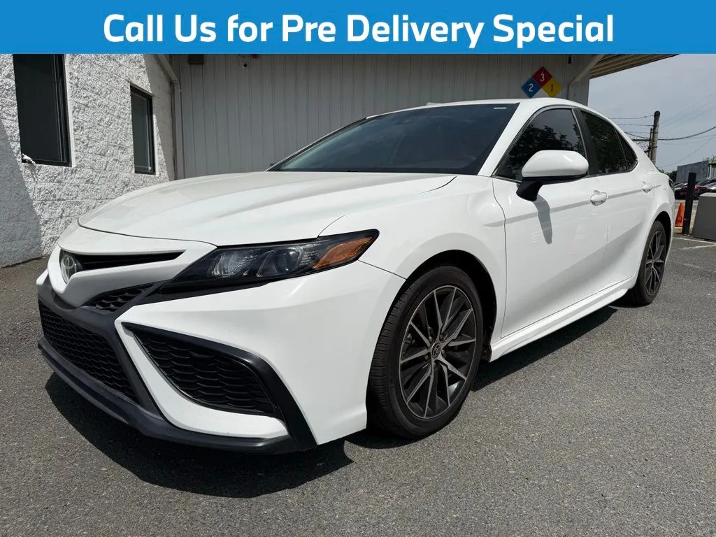 White 2021 Toyota Camry SE for sale in Charlotte, NC