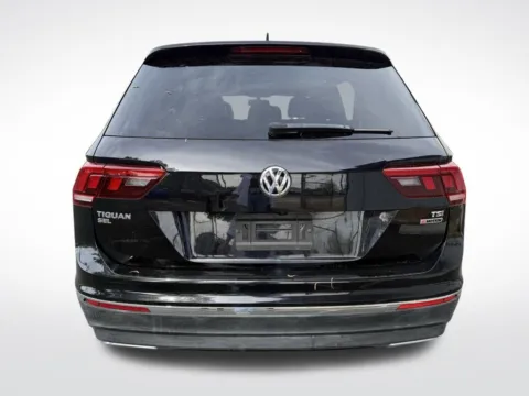 More photos of 2018 Volkswagen Tiguan 2.0T SEL at Dream Work Automotive, NC