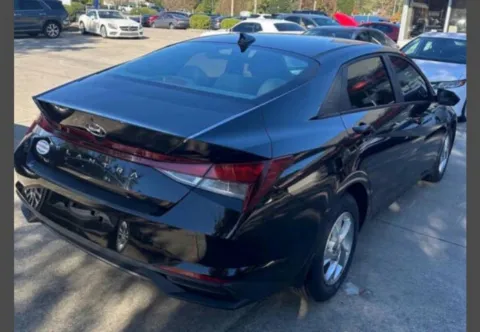 More photos of 2023 Hyundai Elantra SE at Dream Work Automotive, NC