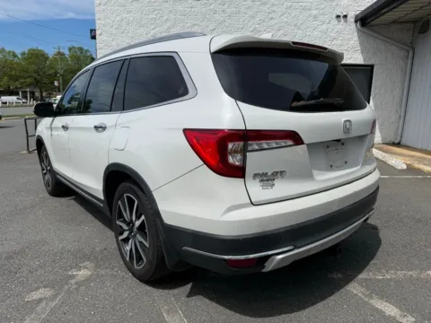 More photos of 2022 Honda Pilot Touring at Dream Work Automotive, NC