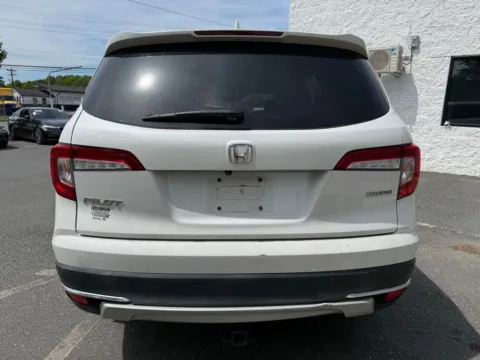 More photos of 2022 Honda Pilot Touring at Dream Work Automotive, NC