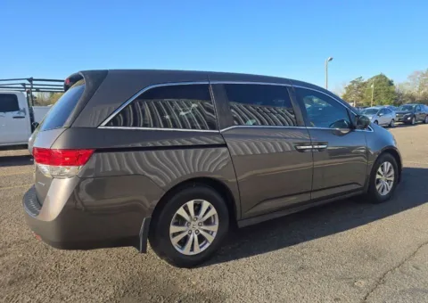 More photos of 2016 Honda Odyssey SE at Dream Work Automotive, NC