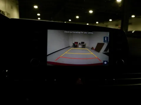 More photos of 2021 Hyundai Elantra SEL at Dream Work Automotive, NC