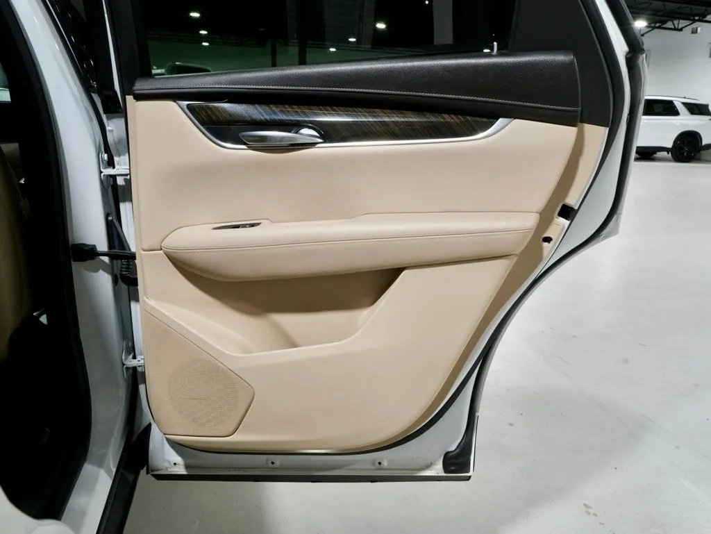 2017 Cadillac XT5 Base - Photo 29