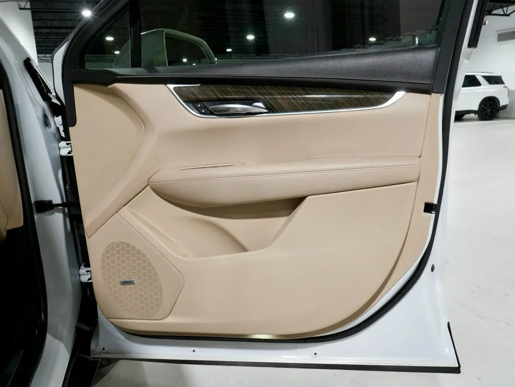 2017 Cadillac XT5 Base - Photo 26