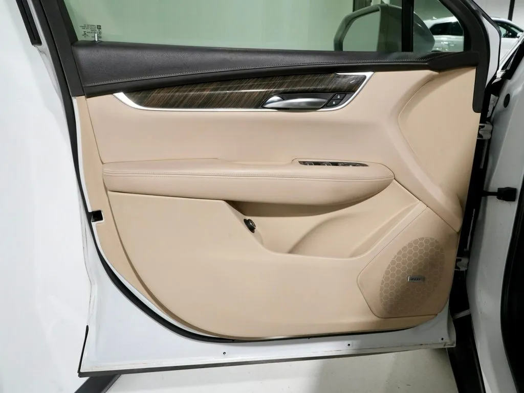 2017 Cadillac XT5 Base - Photo 13