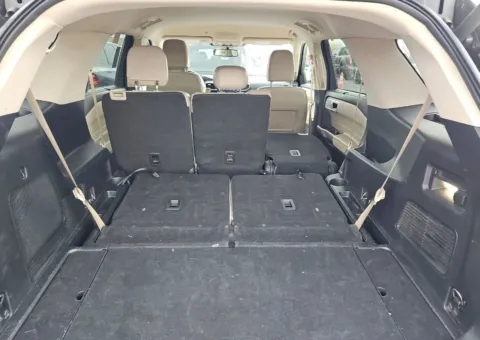 More photos of 2023 Ford Explorer Limited at Dream Work Automotive, NC