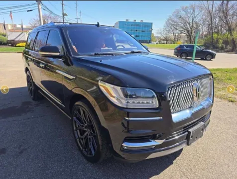 More photos of 2019 Lincoln Navigator Reserve at Dream Work Automotive, NC