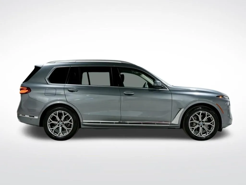 2023 BMW X7 40i - Photo 11