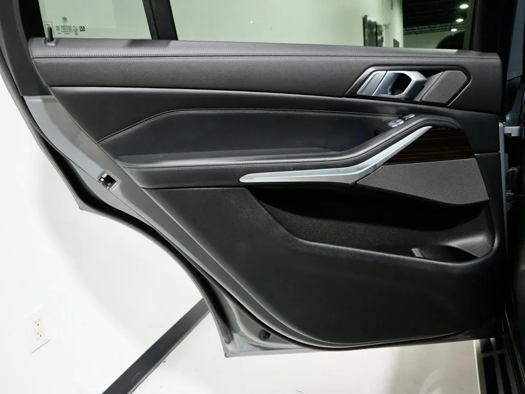 2023 BMW X7 40i - Photo 29