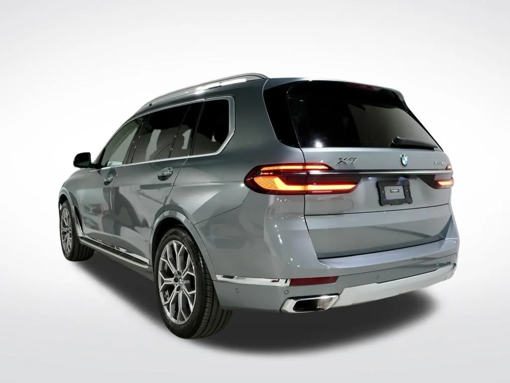 2023 BMW X7 40i - Photo 8