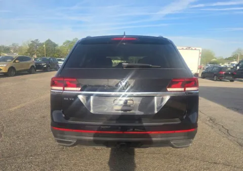 Another view of 2021 Volkswagen Atlas 3.6L V6 SE w/Technology for sale in Charlotte, NC at Dream Work Automotive