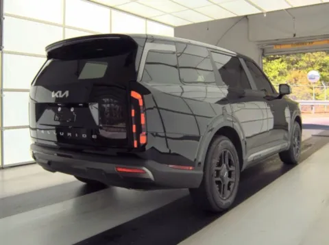 More photos of 2027 Kia Telluride LX at Dream Work Automotive, NC