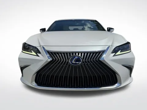 More photos of 2021 Lexus ES 300h Ultra Luxury at Dream Work Automotive, NC