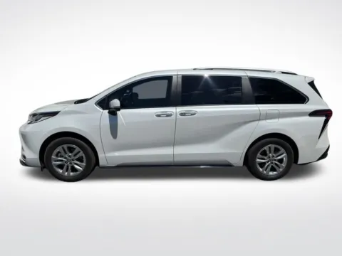 Another view of 2022 Toyota Sienna Limited for sale in Charlotte, NC at Dream Work Automotive