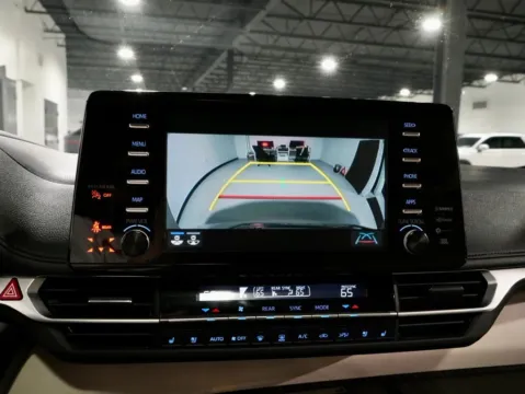 More photos of 2022 Toyota Sienna Limited at Dream Work Automotive, NC