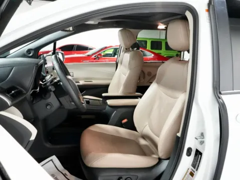 Another view of 2022 Toyota Sienna Limited for sale in Charlotte, NC at Dream Work Automotive