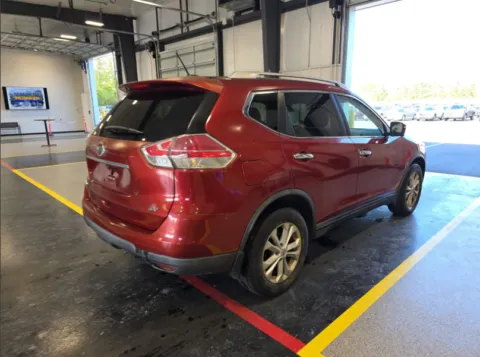 More photos of 2016 Nissan Rogue SV at Dream Work Automotive, NC