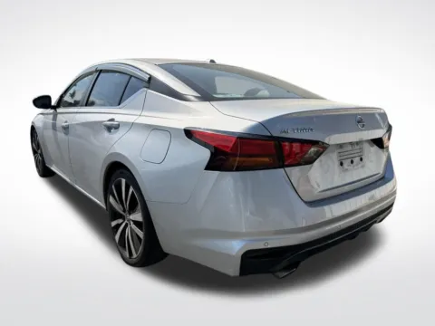 More photos of 2020 Nissan Altima 2.5 SR at Dream Work Automotive, NC