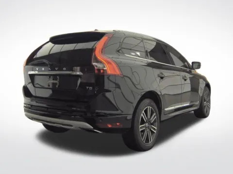 More photos of 2017 Volvo XC60 T5 Dynamic at Dream Work Automotive, NC