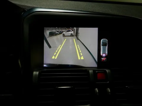 More photos of 2017 Volvo XC60 T5 Dynamic at Dream Work Automotive, NC