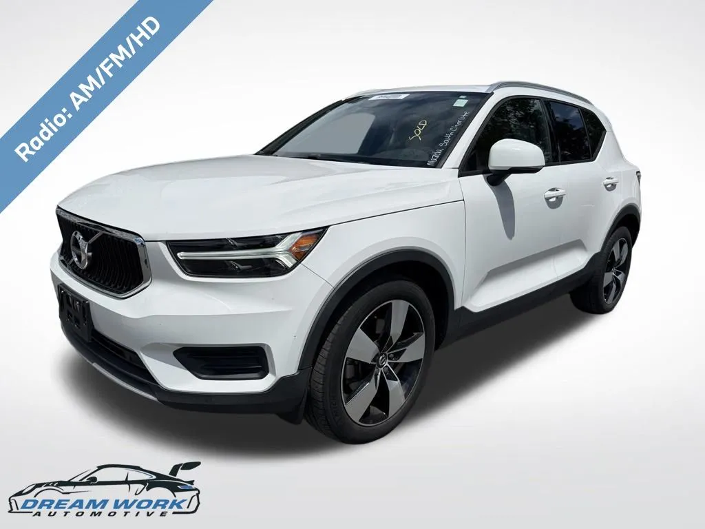 White 2019 Volvo XC40 Momentum for sale in Charlotte, NC