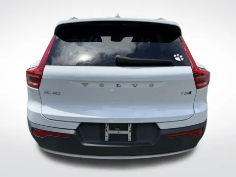 More photos of 2019 Volvo XC40 Momentum at Dream Work Automotive, NC
