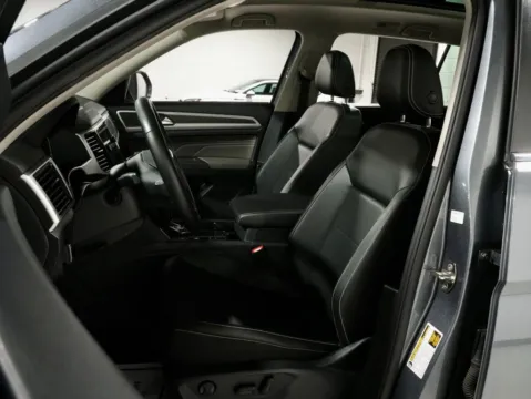 Another view of 2023 Volkswagen Atlas 3.6L V6 SE w/Technology for sale in Charlotte, NC at Dream Work Automotive