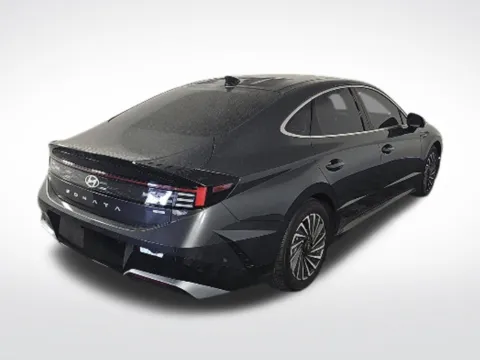 More photos of 2025 Hyundai Sonata Hybrid Limited at Dream Work Automotive, NC