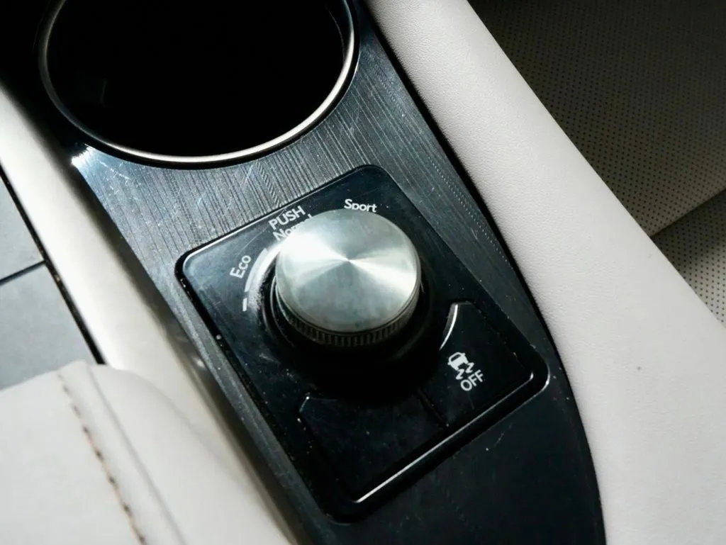 2022 Lexus RX 350 - Photo 22