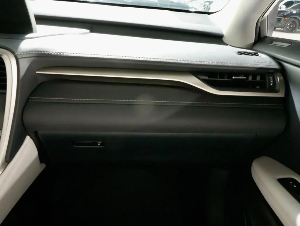 2022 Lexus RX 350 - Photo 24