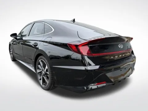 More photos of 2023 Hyundai Sonata SEL Plus at Dream Work Automotive, NC