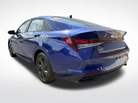 More photos of 2021 Hyundai Elantra SEL at Dream Work Automotive, NC