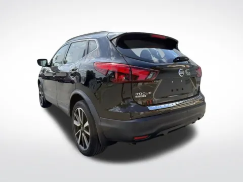More photos of 2018 Nissan Rogue Sport SL at Dream Work Automotive, NC