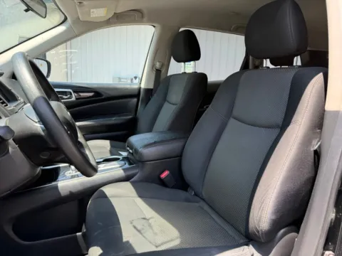 More photos of 2020 Nissan Pathfinder S at Dream Work Automotive, NC